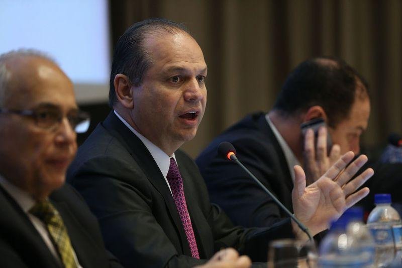"&Eacute; o mundo real", disse o ministro da Sa&uacute;de, Ricardo Barros