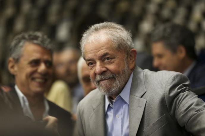 Ao afirmar, advogado admite que ex-presidente pode estar fora da disputa eleitoral de 2018