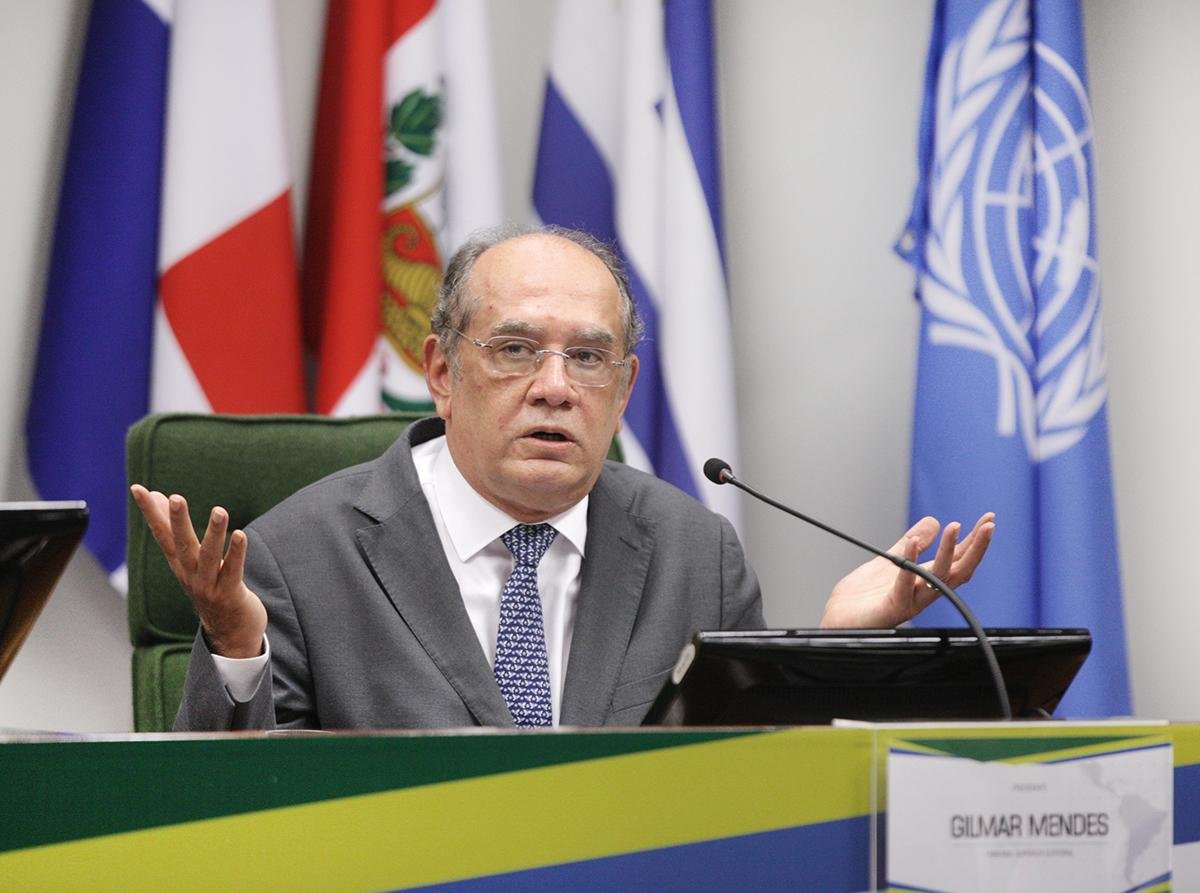 Colegas de Corte buscam uma sa&iacute;da para n&atilde;o levar impedimento de Gilmar Mendes ao plen&aacute;rio