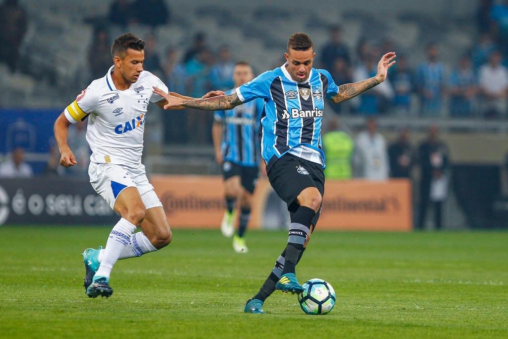 Luan revelou ap&oacute;s jogo da Sele&ccedil;&atilde;o que quer renovar com o Gr&ecirc;mio