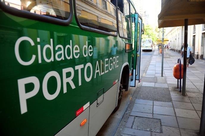 EPTC notifica empresas de &ocirc;nibus para cumprirem decis&atilde;o judicial