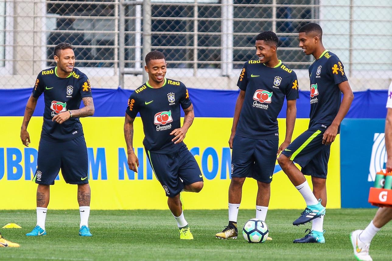 Atacante disse que vai "contar para os filhos" treino com Neymar