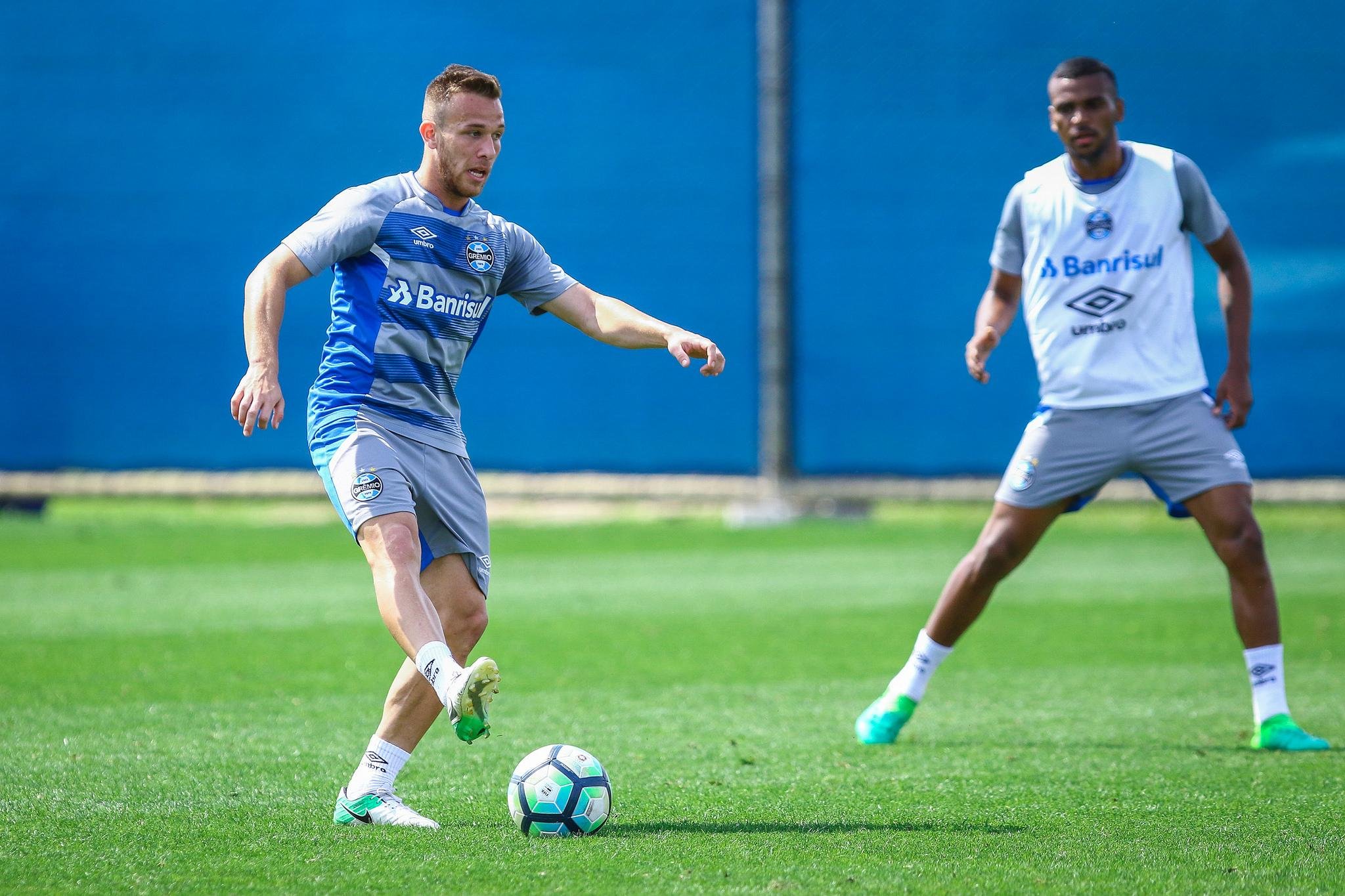 Arthur est&aacute; confirmado para encarar o Sport