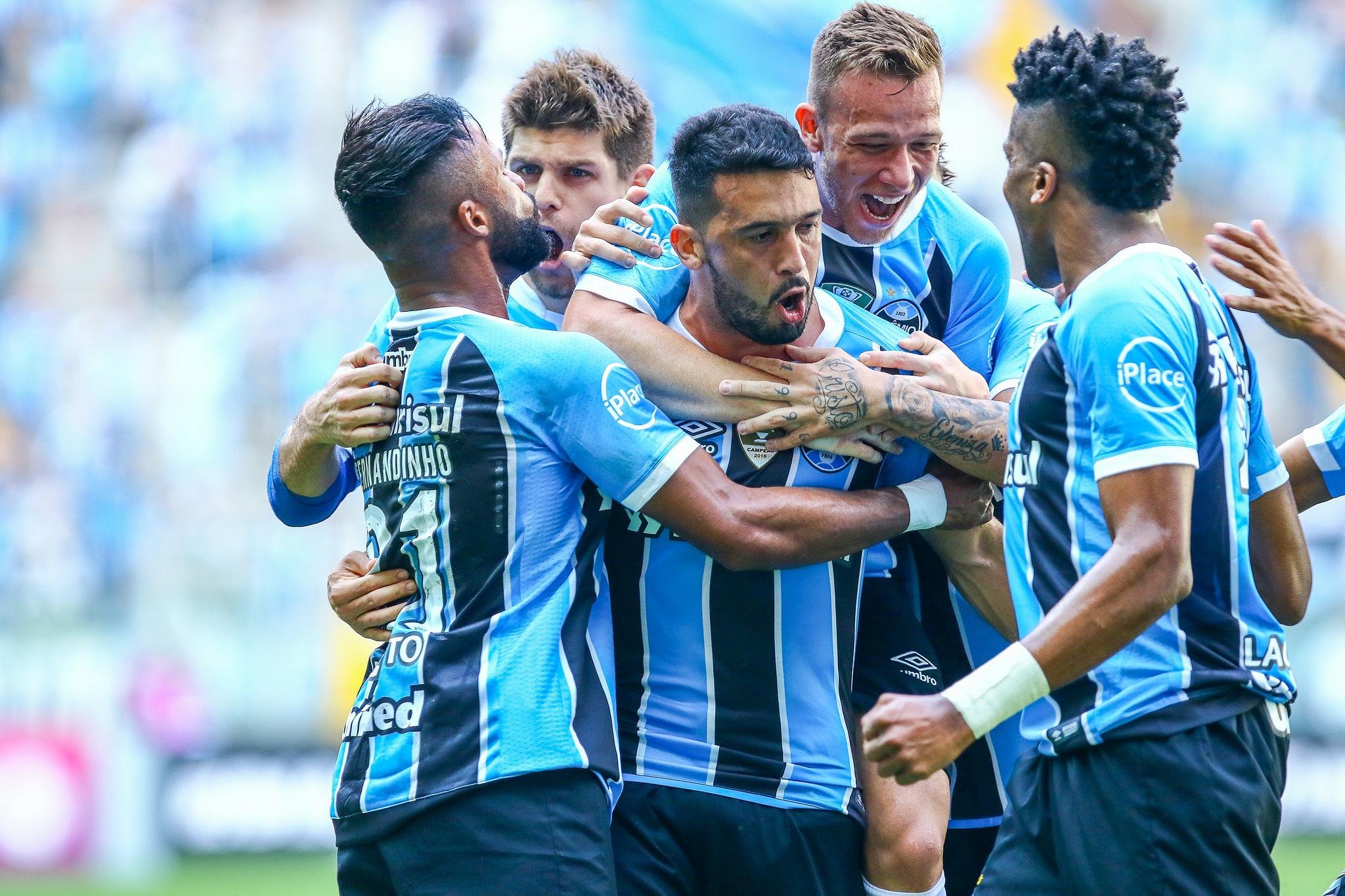 Edilson e Fernandinho comandaram goleada do Tricolor na Arena 