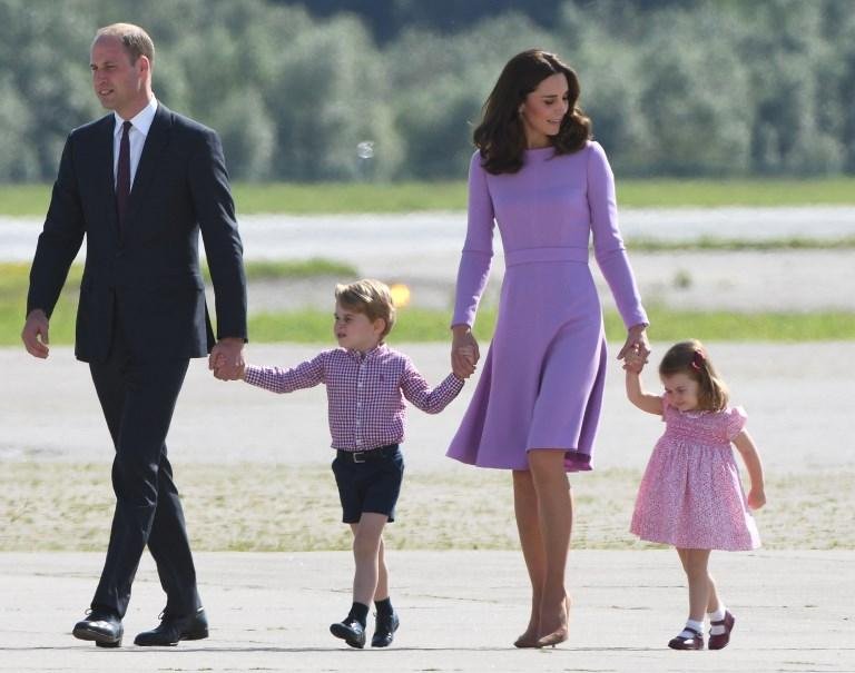 Pr&iacute;ncipe William e duquesa de Cambridge esperam terceiro beb&ecirc; 