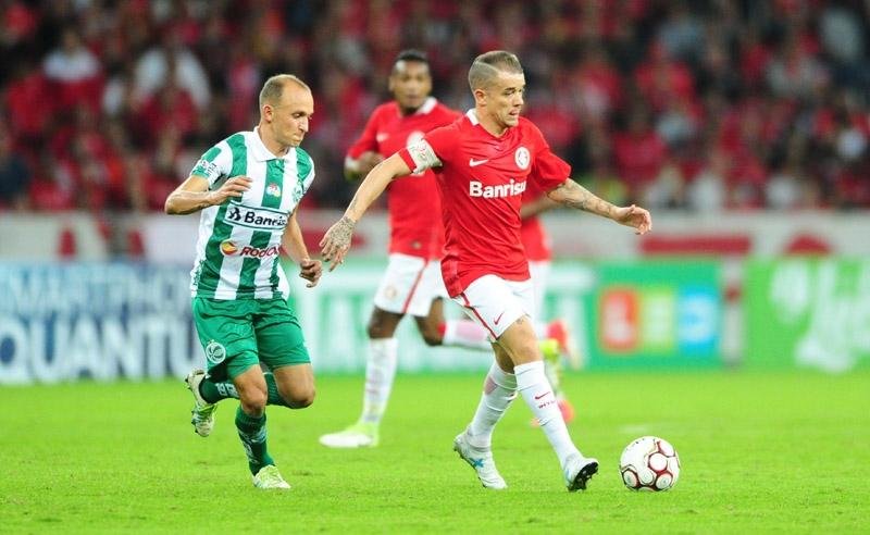 D&acute;Alessandro virou d&uacute;vida para jogo com o Juventude