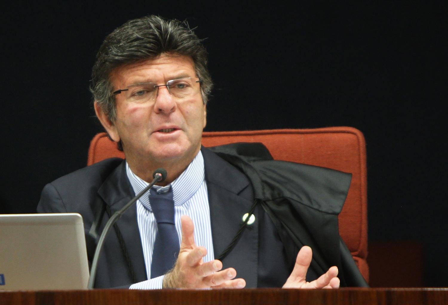 Atualmente, pagamento de um ministro do STF &eacute; de R$ 33,7 mil, considerado o teto do funcionalismo p&uacute;blico