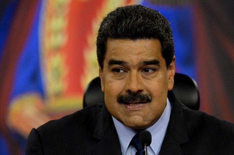 Presidente teria atribu&iacute;do decis&atilde;o ao "ass&eacute;dio permanente" que a Venezuela vem sofrendo