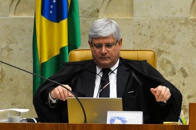 Procurador-geral da Rep&uacute;blica afirmou que responsabilidade &eacute; s&oacute; dele quando ocorre algum erro