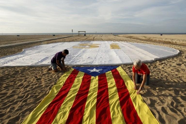 Separatistas catal&atilde;es denunciam amea&ccedil;a de Madri contra referendo 