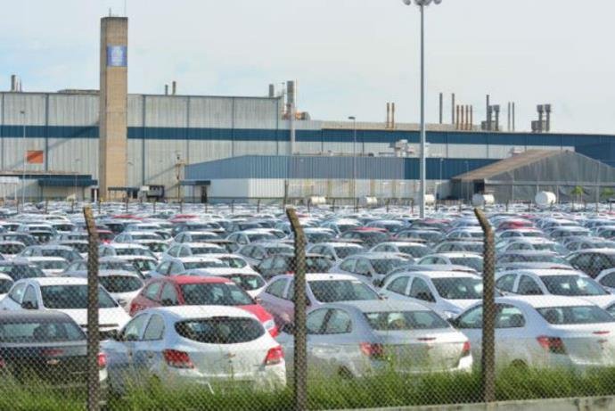  Na compara&ccedil;&atilde;o com julho, houve crescimento de 15,4% e, no acumulado do ano, de 25,5%
