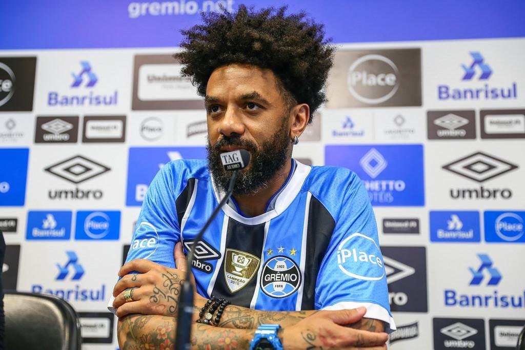 Cristian est&aacute; regularizado para estrear pelo Gr&ecirc;mio