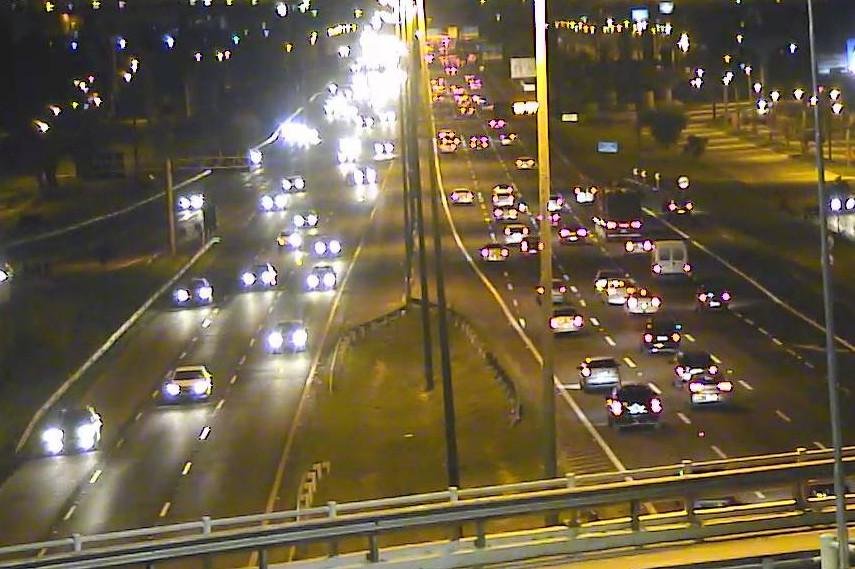 Freeway deve ter ao menos 35 mil carros rumando para as prais nesta quinta-feira