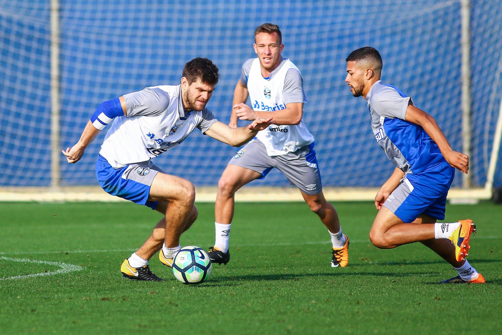 Gr&ecirc;mio deve ter time titular contra o Vasco