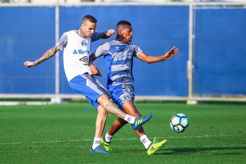 Dirigente reconheceu que jogadores poder&atilde;o ser poupados se apresentarem desgaste excessivo
