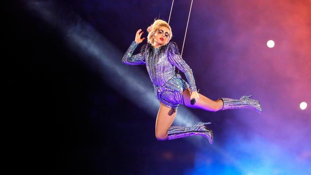 Lady Gaga fala em sair de f&eacute;rias ap&oacute;s turn&ecirc; de seu quinto &aacute;lbum
