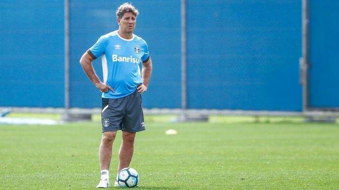 Time de Renato Portaluppi encara o Vasco no Rio em busca de aproxima&ccedil;&atilde;o ao Corinthians