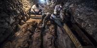 Arqueólogos encontram múmias e tumba de importante ourives no Egito
