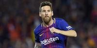Messi marca três e Barcelona goleia o Espanyol 