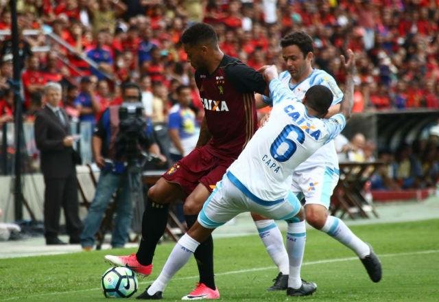 Ava&iacute; conquistou importante vit&oacute;ria sobre o Sport neste domingo