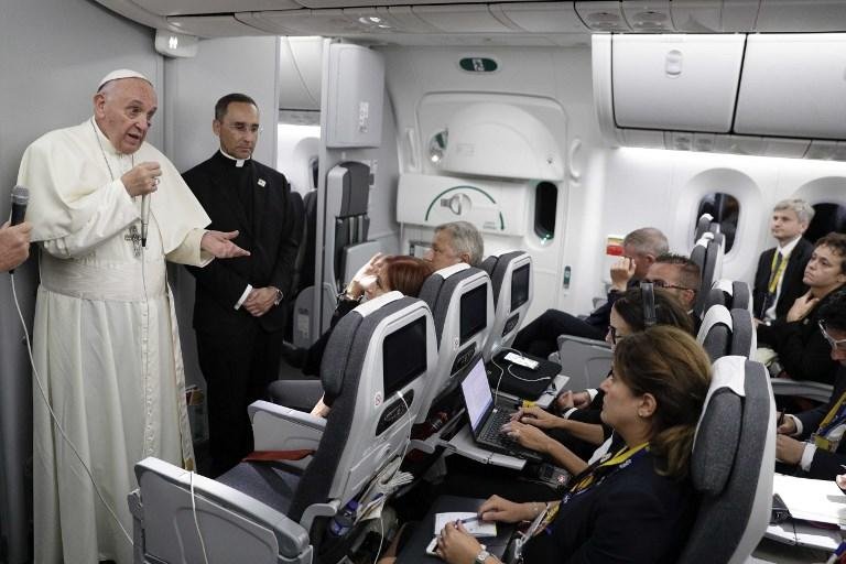 Papa fez declara&ccedil;&atilde;o dentro de avi&atilde;o papal, diante de cerca de 70 jornalistas