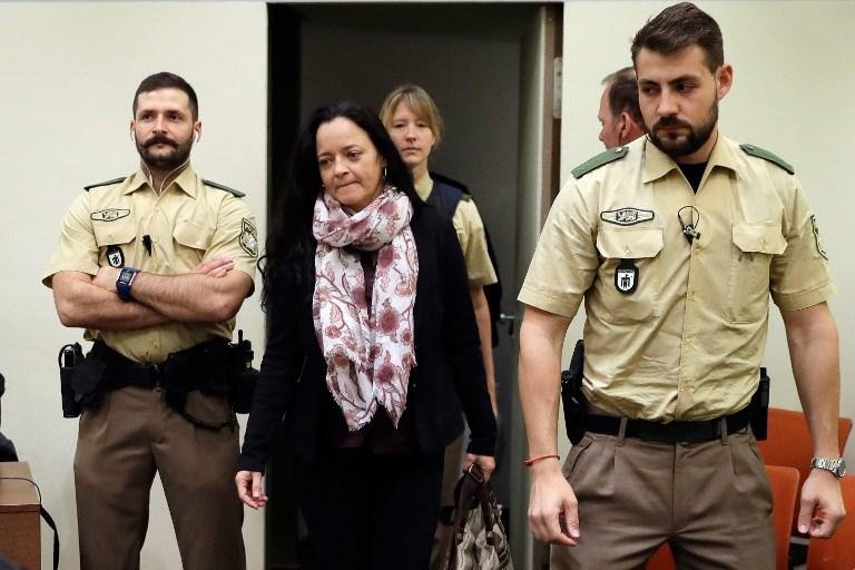 Beate Zschaepe &eacute; a &uacute;nica sobrevivente de um pequeno grupo neonazista