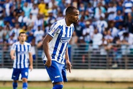 Zagueiro destaca amadurecimento no CSA e refer&ecirc;ncia em S&eacute;rgio Ramos