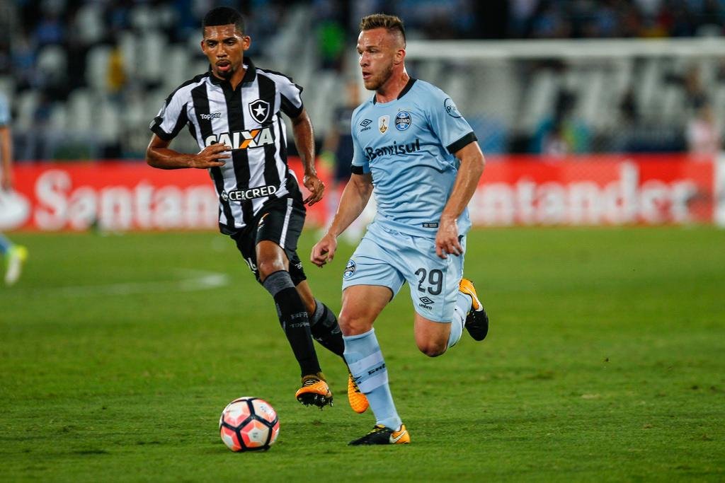 Arthur &eacute; considera a &acute;galinha dos ovos&acute; de ouro do Gr&ecirc;mio pelo treinador Renato Portaluppi