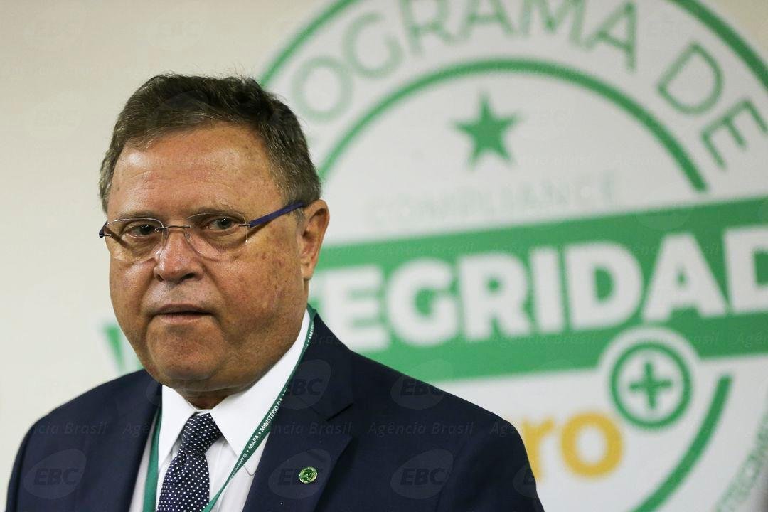 Ministro da Agricultura foi alvo de opera&ccedil;&atilde;o da PF por suspeita de organiza&ccedil;&atilde;o criminosa e obstru&ccedil;&atilde;o de Justi&ccedil;a