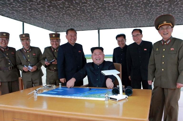 Coreia do Norte volta a realizar testes bal&iacute;sticos