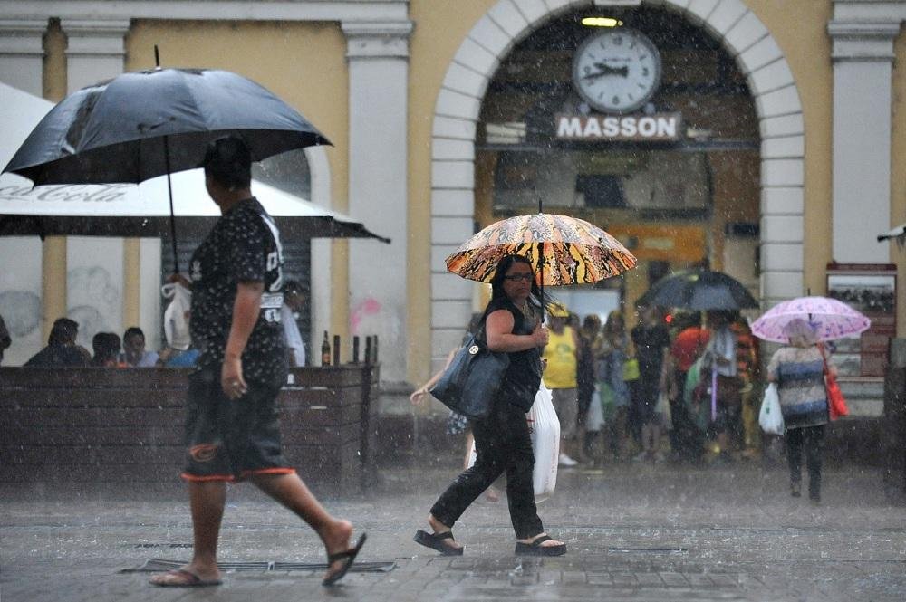 Em Porto Alegre, a sexta ser&aacute; marcada pela chuva 