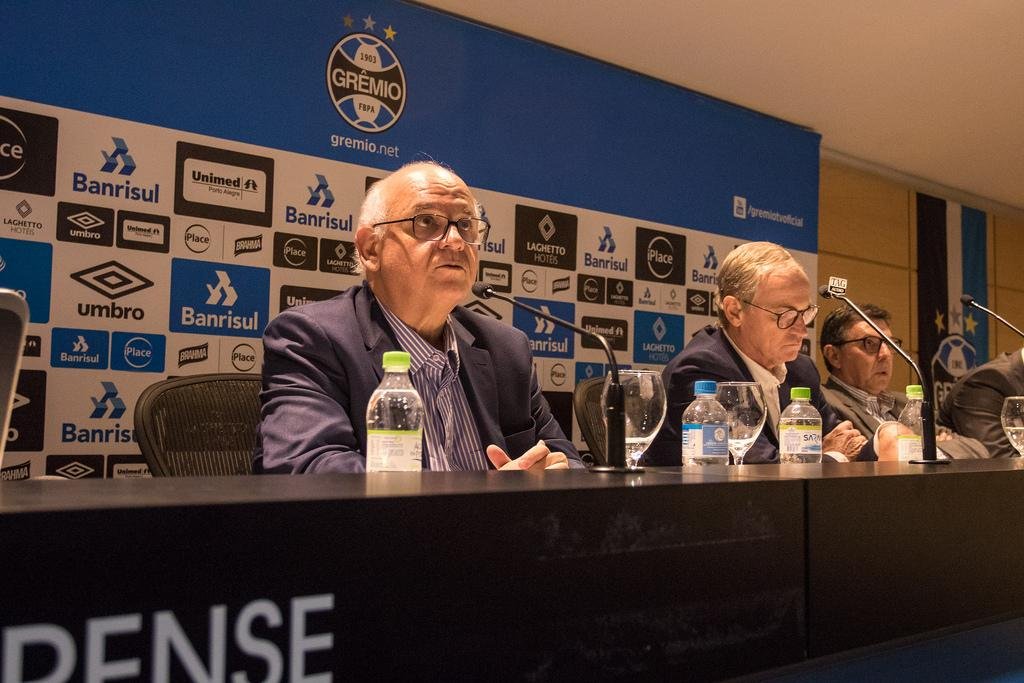 Romildo descartou usar Luan ou Geromel sem totais condi&ccedil;&otilde;es quarta-feira