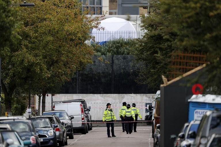 Homem de 18 anos foi aprendido pela Pol&iacute;cia de Kent, na zona portu&aacute;ria de Dover