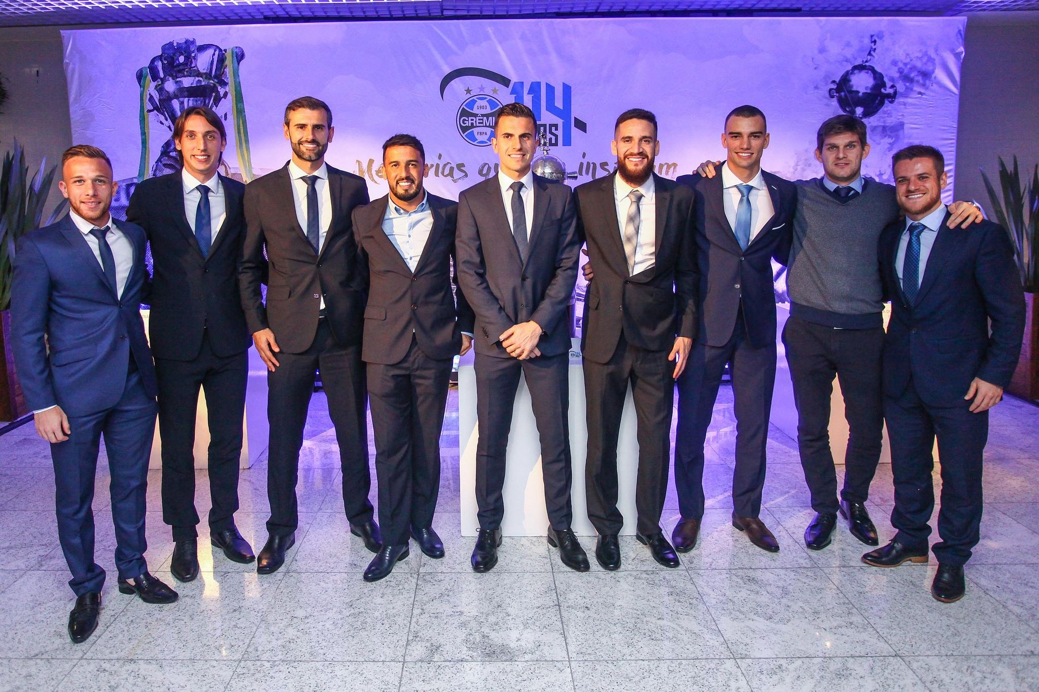 Arthur agradece Gr&ecirc;mio por chance na Sele&ccedil;&atilde;o, em festa dos 114 anos
