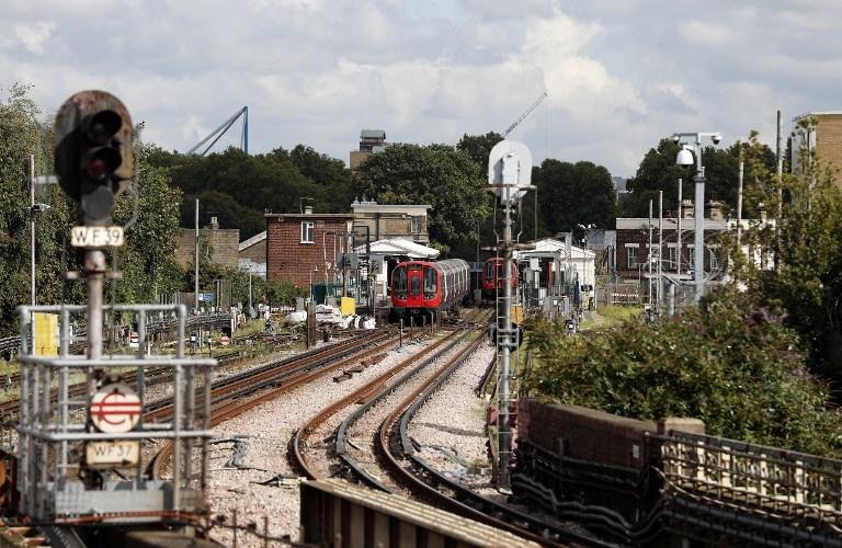 Metr&ocirc; foi alvo de ataque em Londres