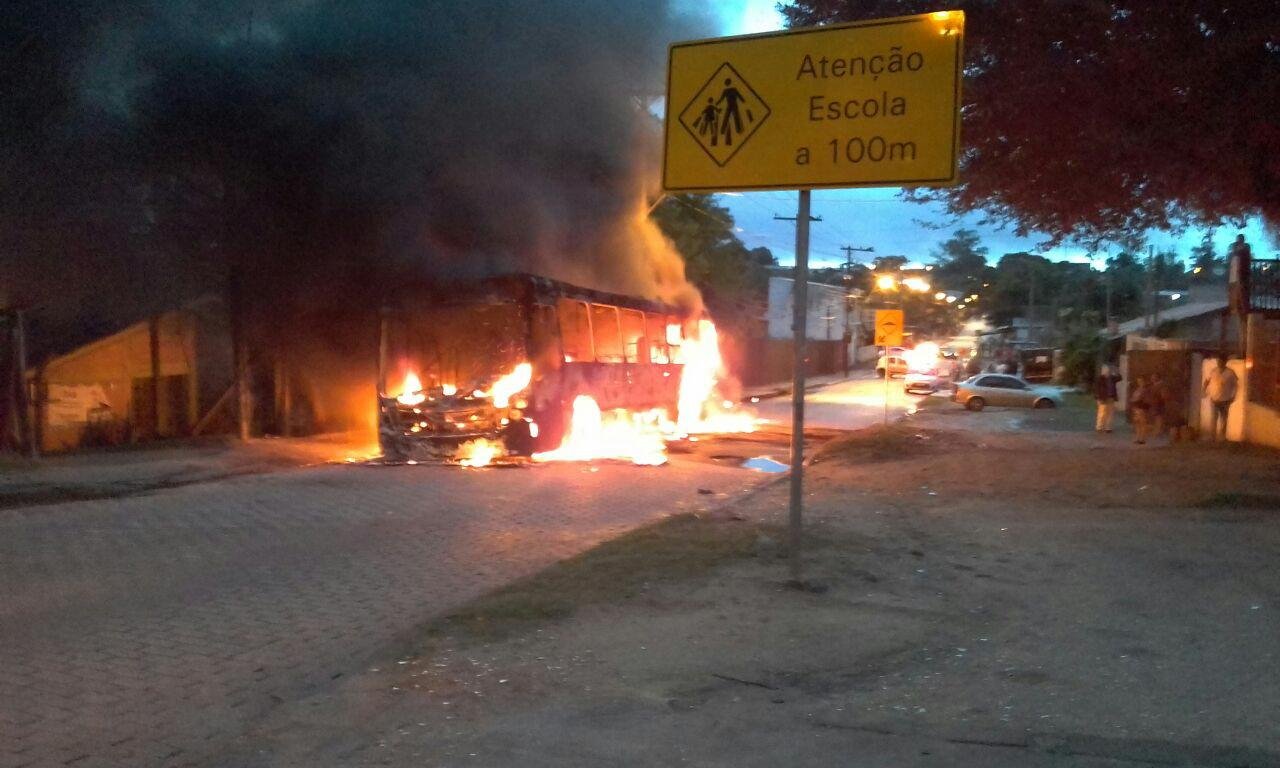 BM acredita em repres&aacute;lia ap&oacute;s morte de tr&ecirc;s suspeitos no bairro Mario Quintana