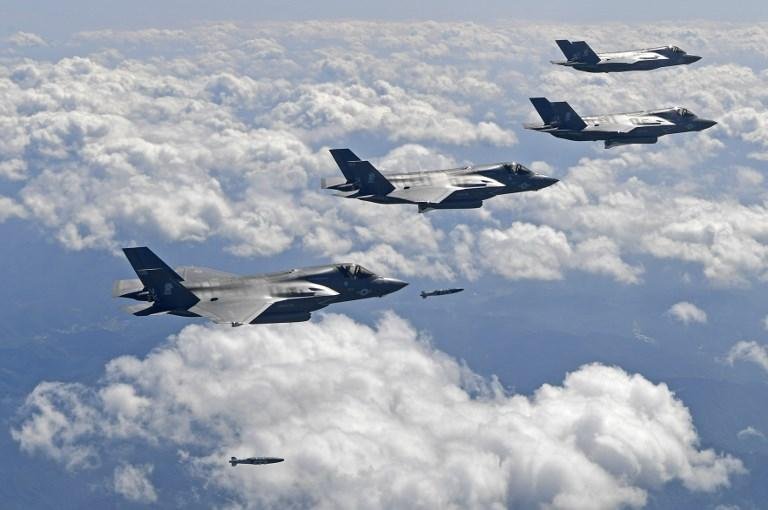 Estados Unidos demonstraram sua for&ccedil;a nesta segunda-feira diante da amea&ccedil;a da Coreia do Norte