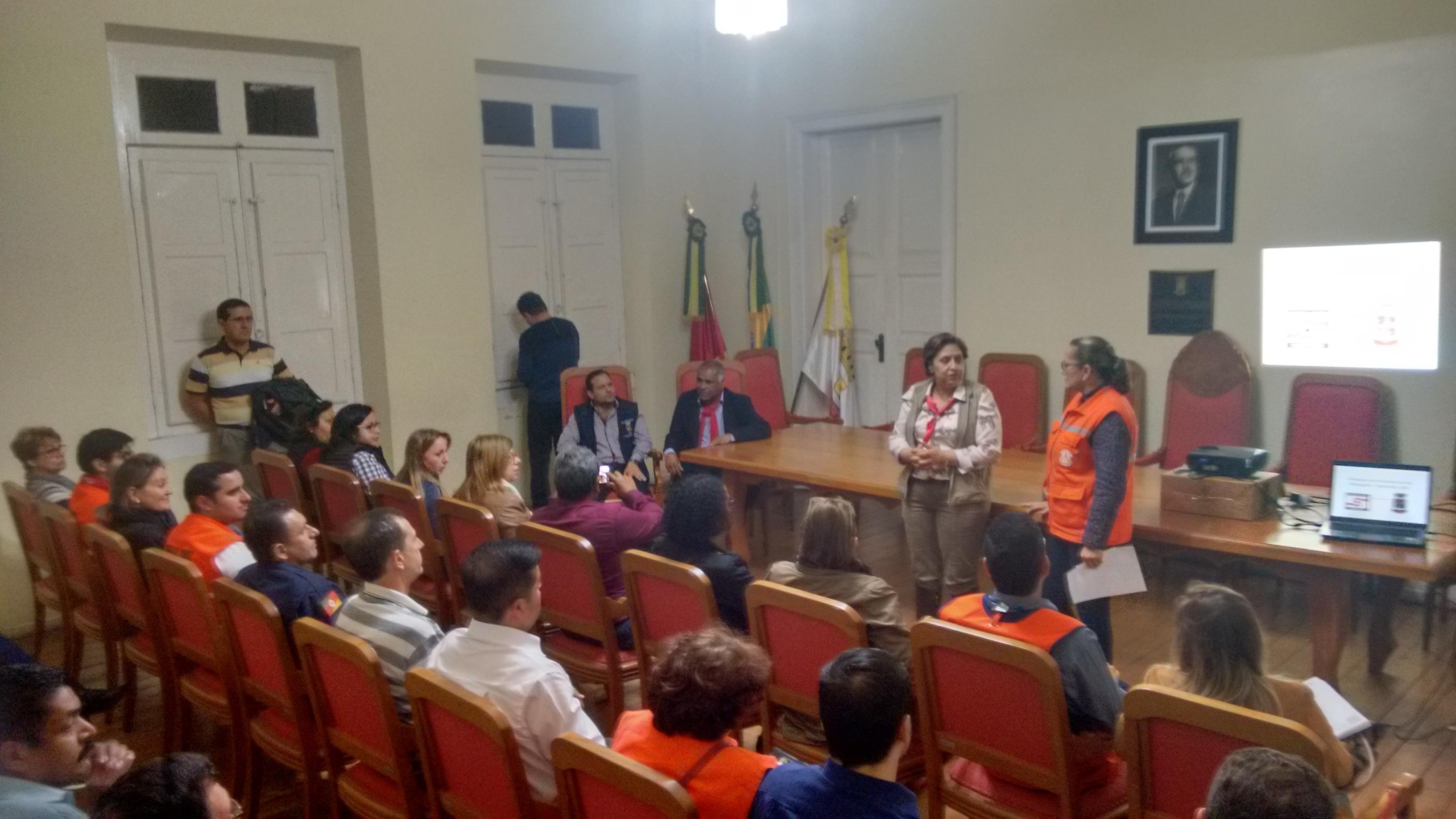 Mais de 200 fam&iacute;lias est&atilde;o fora de casa em raz&atilde;o das chuvas no RS