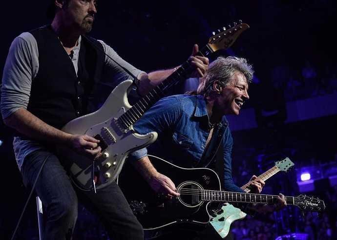 Bon Jovi faz sua estreia em Porto Alegre nesta ter&ccedil;a