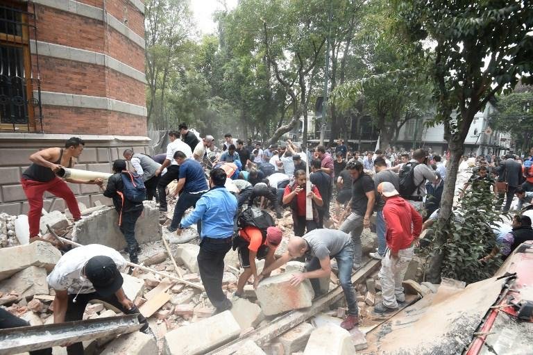 Fen&ocirc;meno destruiu estruturas na capital mexicana
