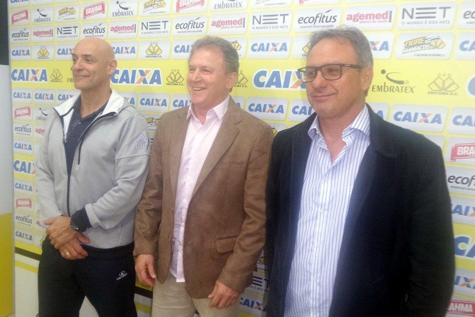 Campe&atilde;o ga&uacute;cho com o Novo Hamburgo substitui Luiz Carlos Winck