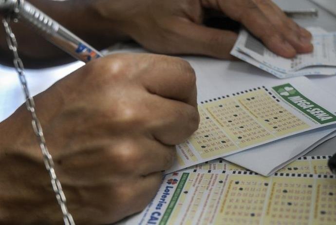 Acertadores da quina ganharam bolada de R$ 73,2 mil