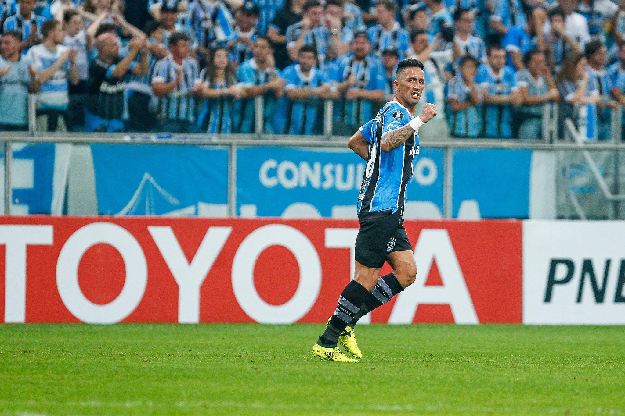 Jornal espanhol coloca Gr&ecirc;mio e River com favoritos na Libertadores 