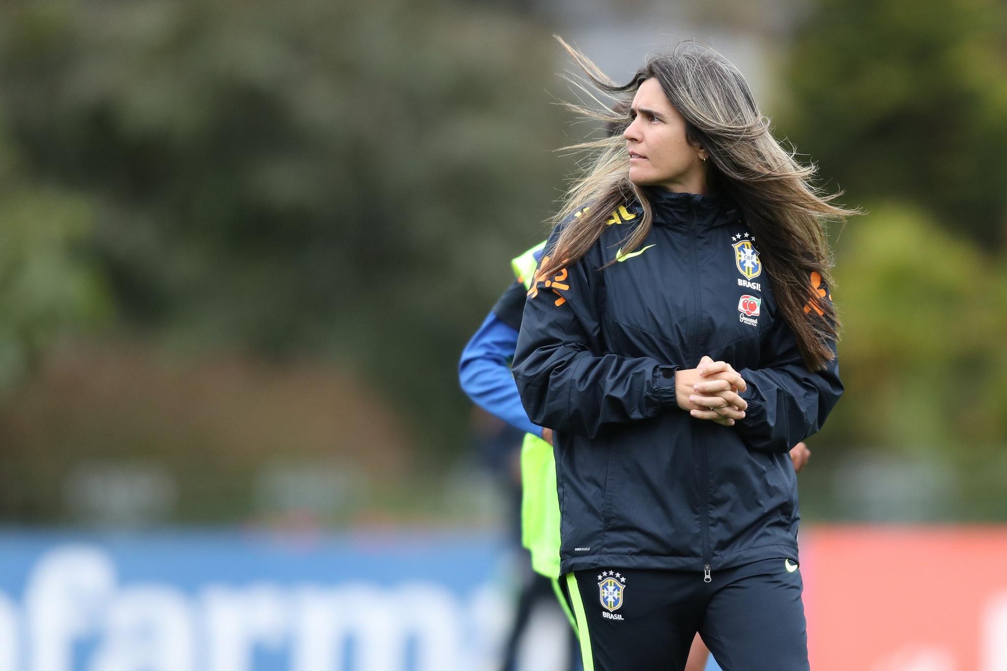 Emily Lima foi demitida nesta sexta-feira da sele&ccedil;&atilde;o