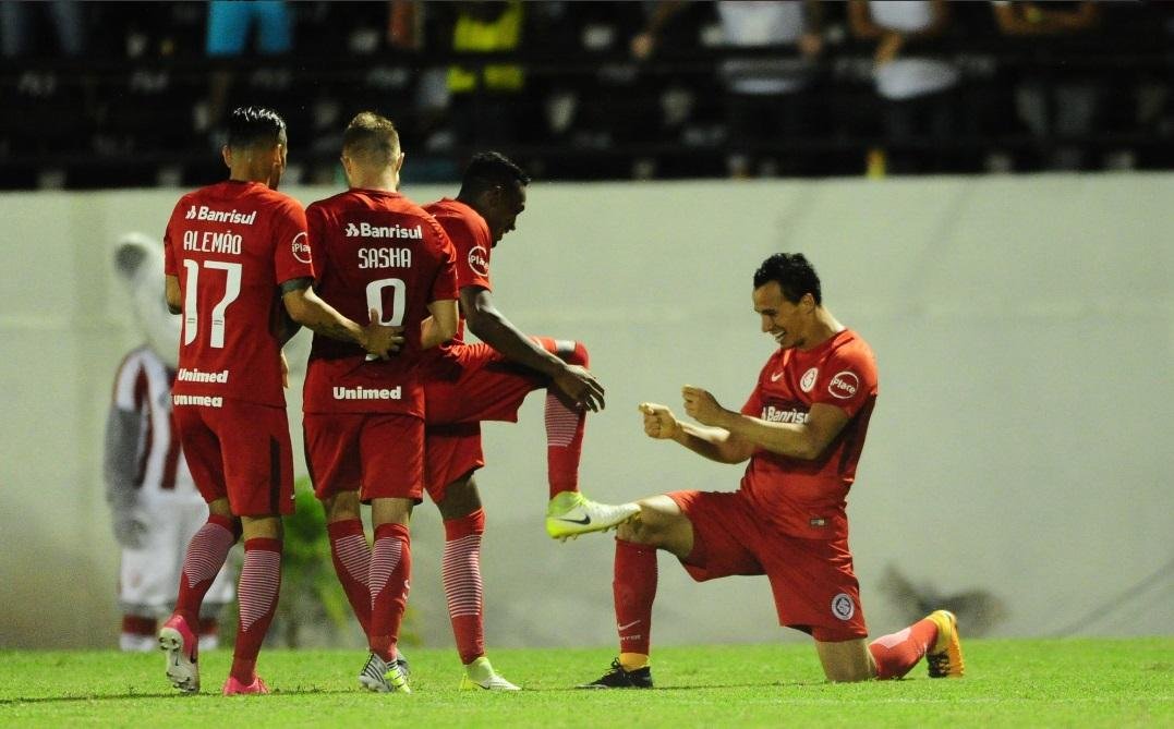 Colorado teve v&aacute;rias chances de ampliar o placar e pouco foi amea&ccedil;ado em Caruaru