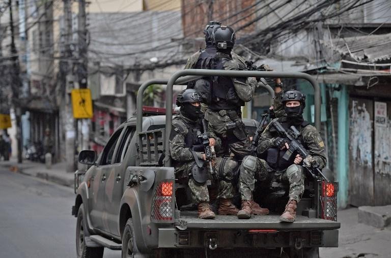 Pol&iacute;cia prende integrante do bando de l&iacute;der do tr&aacute;fico na Rocinha