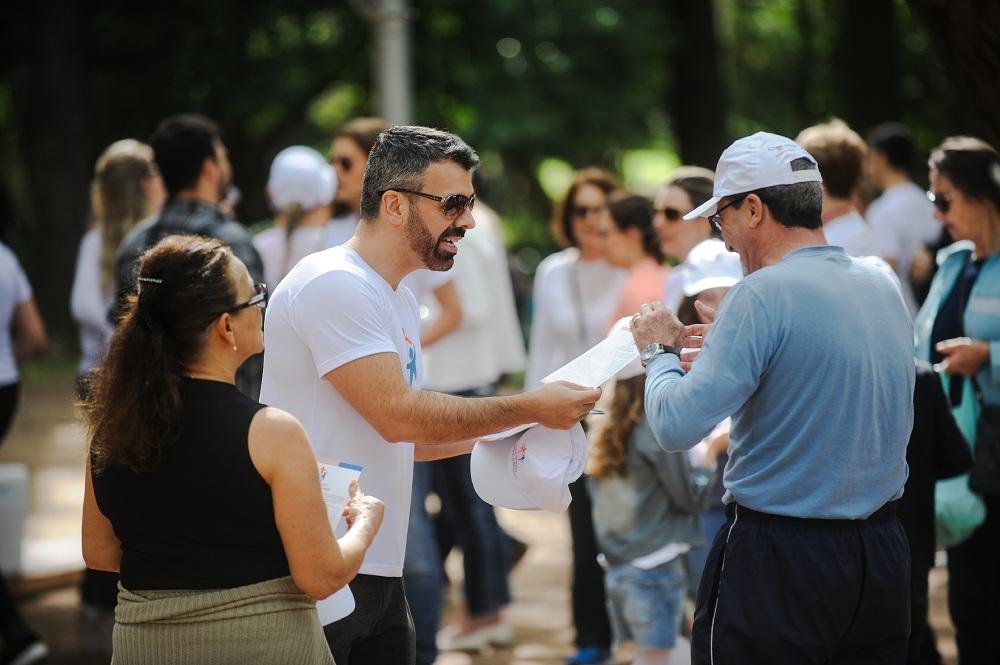 Dezenas de participantes da campanha foram ao Parc&atilde;o levar informa&ccedil;&atilde;o &agrave; popula&ccedil;&atilde;o