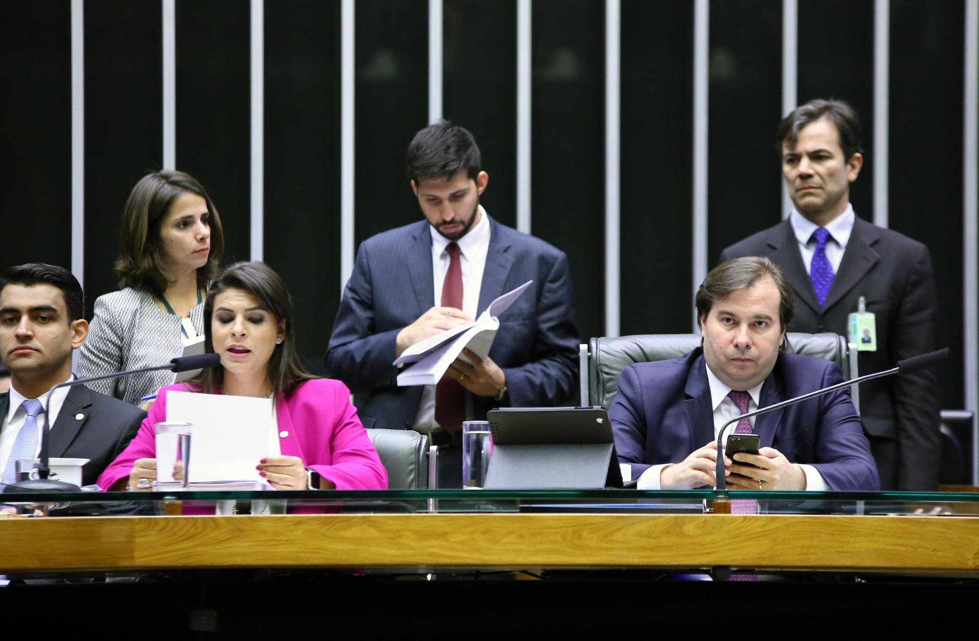 Leitura foi feita pela deputada Mariana Carvalho em sess&atilde;o extraordin&aacute;ria