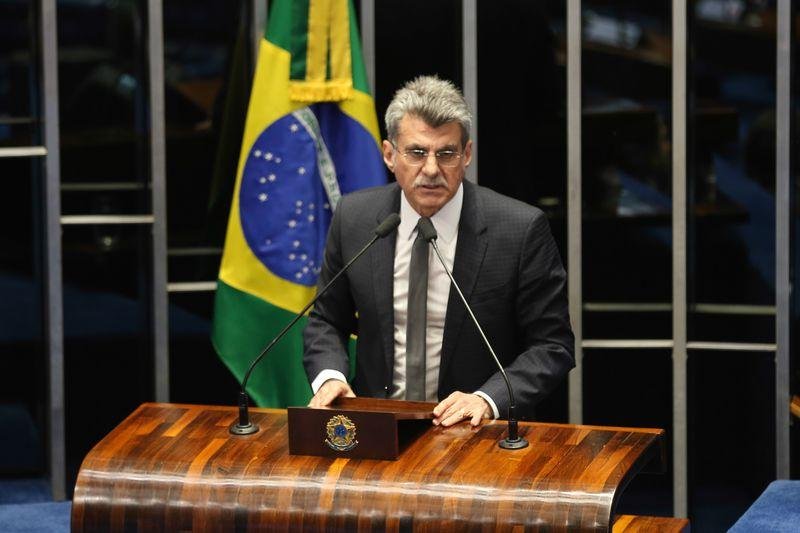 Senador afirma que Planalto tem liberado emendas n&atilde;o apenas para aliados, mas tamb&eacute;m a opositores