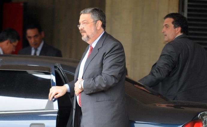  Ex-ministro acusou o ex-presidente de ter fechado um "pacto de sangue" com a Odebrecht